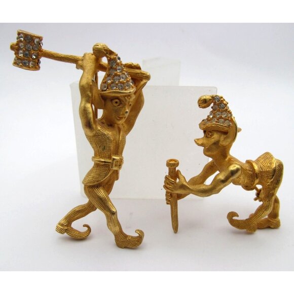 Vintage Elves Gold Tone Rhinestone with Hammer and Nail Brooch Set by Geno Ltd - Picture 15 of 16